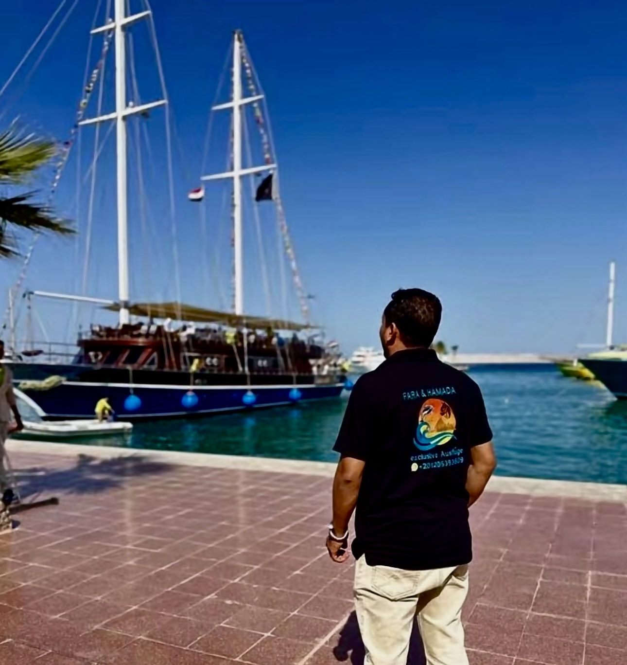 Schiff und Marina bei der Hurghada City Tour